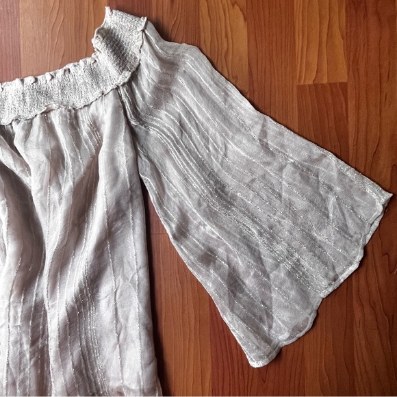 American Eagle Outfitters Off Shoulder | Bell Sleeve Blouse | Sz M - Picture 2 of 13